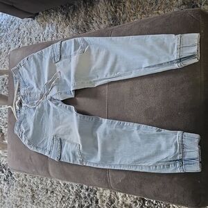 Light colored denim capris
